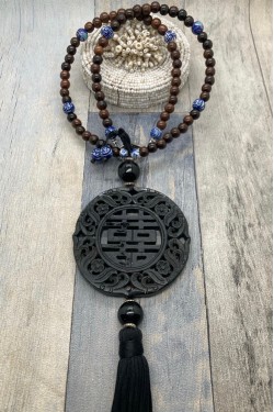 Collier mi-long d'inspiration asiatique avec belle pièce de jade Aniki Bijoux