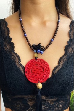 Collier mi-long d'inspiration asiatique avec belle pièce de jade Aniki Bijoux